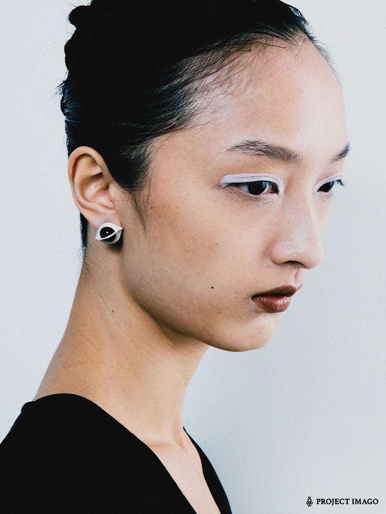 Agate Vision Earrings in Onyx