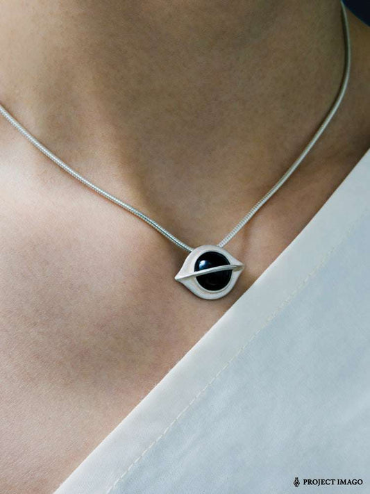 Agate Vision Pendant in Black Onyx