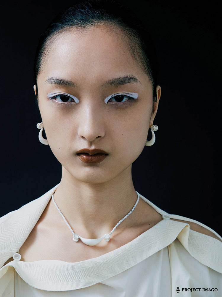 Lyra Pendant in Howlite