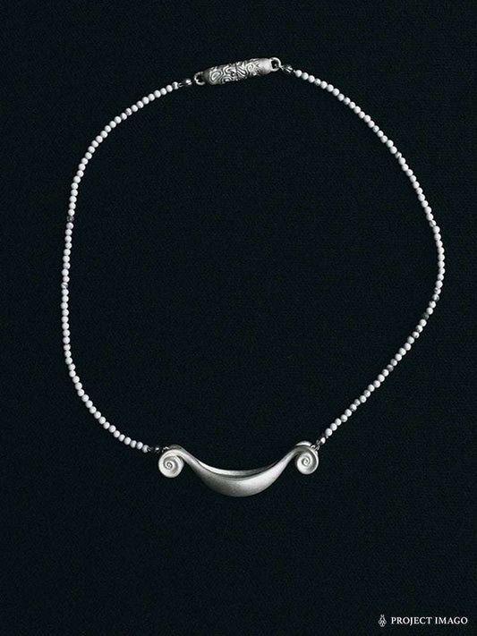 Lyra Pendant in Howlite