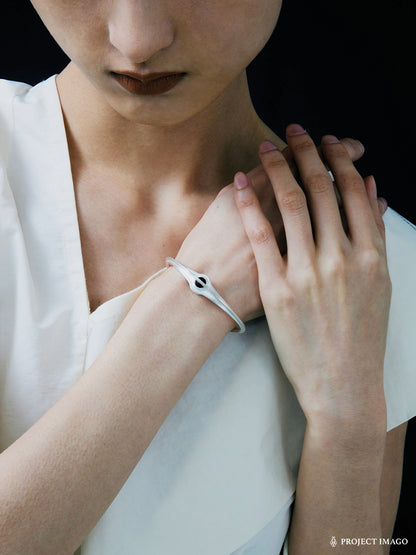 Oblivion Cuff in Black Onyx