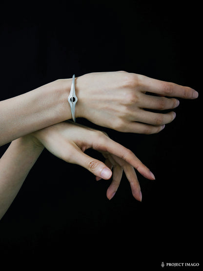 Oblivion Cuff in Black Onyx